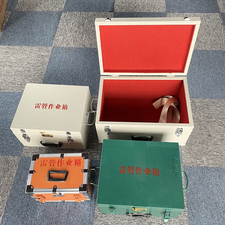 汶上爆破工程作业箱如何选择？玻璃钢与传统材质的全面对比